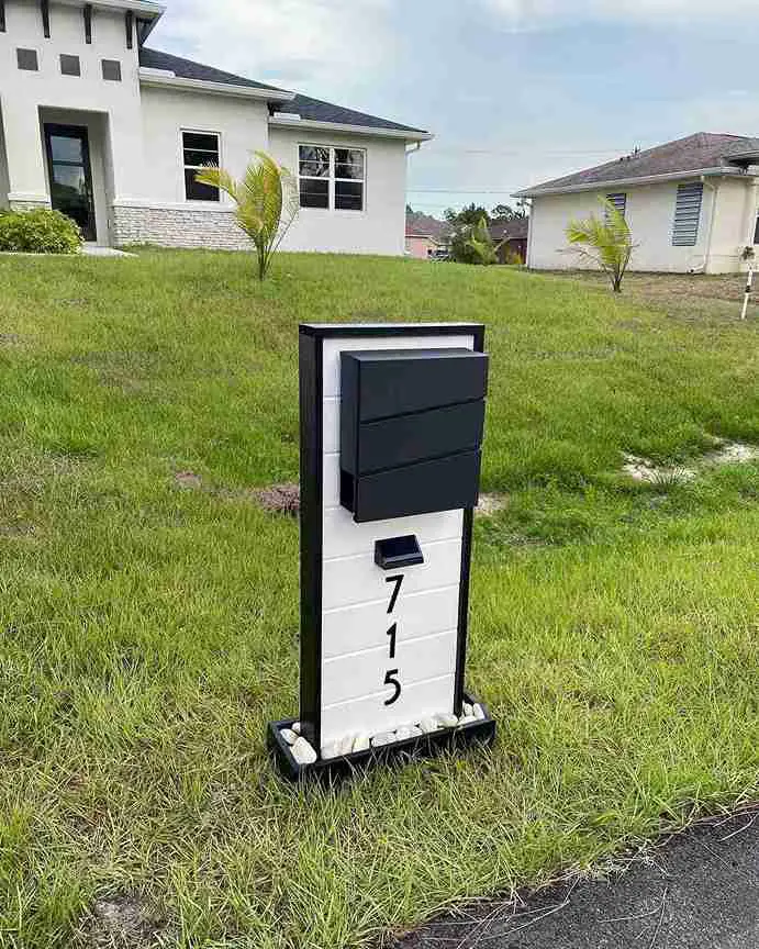 21 Mailbox Ideas to Elevate Your Curb Appeal and Showcase Your Style 22 21 Mailbox Ideas to Elevate Your Curb Appeal and Showcase Your Style 21