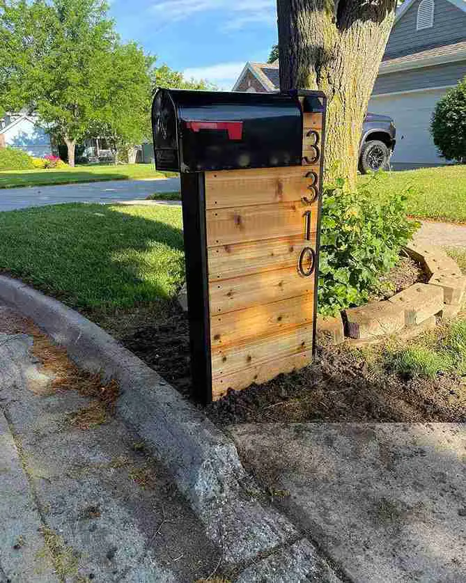 21 Mailbox Ideas to Elevate Your Curb Appeal and Showcase Your Style 2 21 Mailbox Ideas to Elevate Your Curb Appeal and Showcase Your Style 2