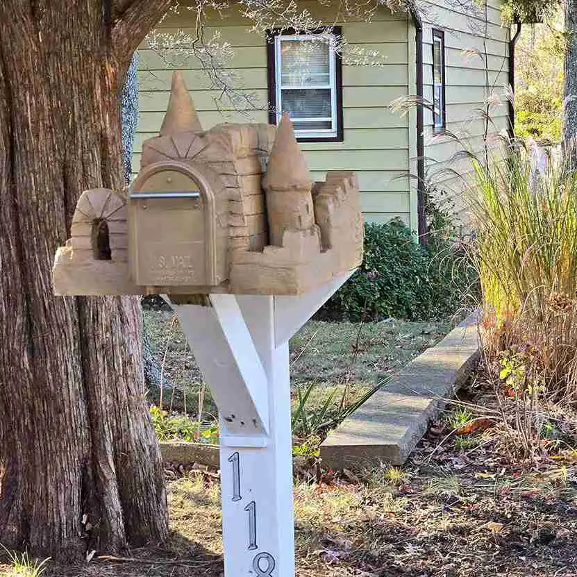 21 Mailbox Ideas to Elevate Your Curb Appeal and Showcase Your Style 27 21 Mailbox Ideas to Elevate Your Curb Appeal and Showcase Your Style 26