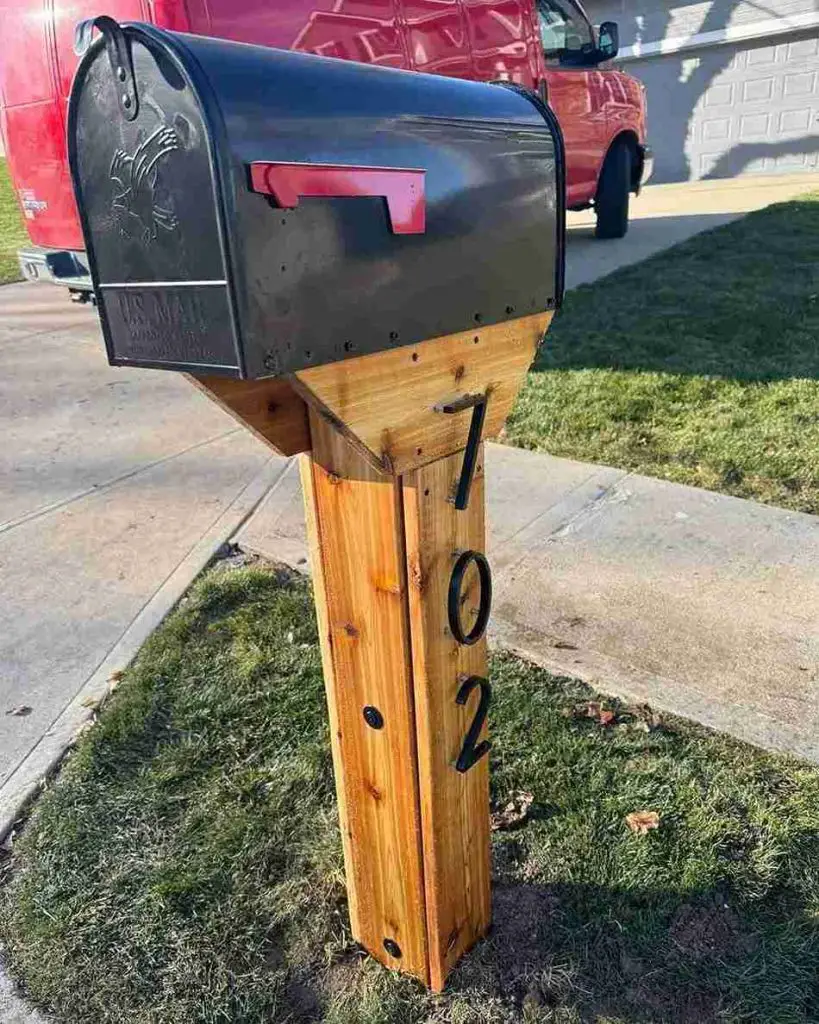 21 Mailbox Ideas to Elevate Your Curb Appeal and Showcase Your Style 21 21 Mailbox Ideas to Elevate Your Curb Appeal and Showcase Your Style 20