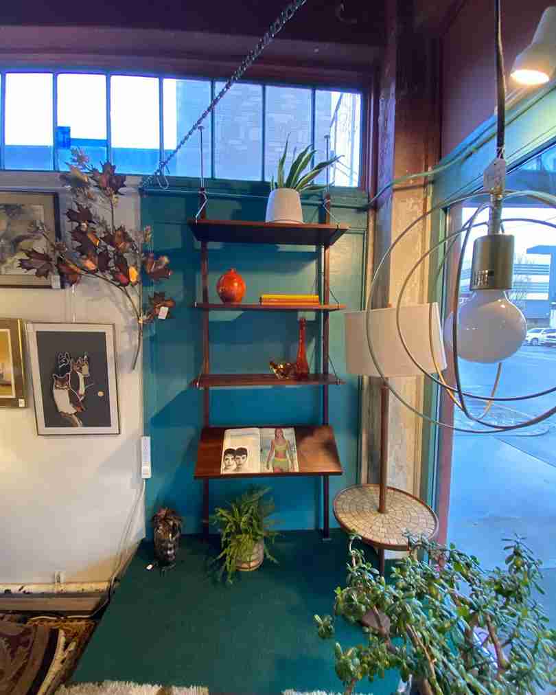 31 DIY Window Plant Shelf Ideas to Transform Your Space 5 31 DIY Window Plant Shelf Ideas to Transform Your Space 4