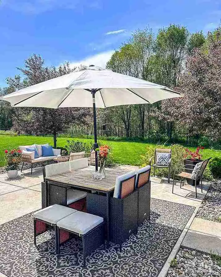 21 Small Outdoor Patio Ideas to Transform Your Space into a Cozy Oasis 7 21 Small Outdoor Patio Ideas to Transform Your Space into a Cozy Oasis 6