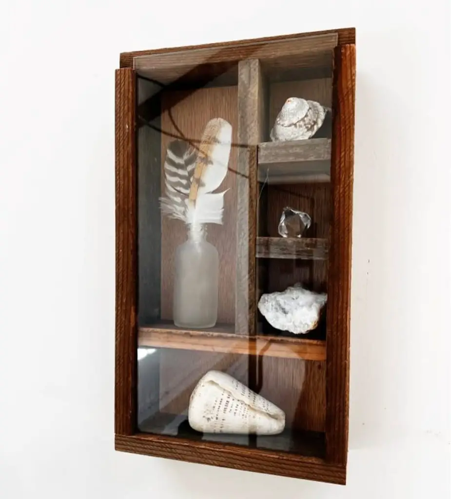 31 DIY Window Plant Shelf Ideas to Transform Your Space 29 31 DIY Window Plant Shelf Ideas to Transform Your Space 28
